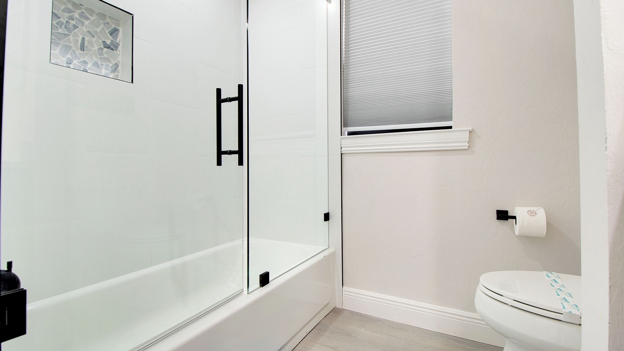 Photo of Bathroom in Isles of Capri