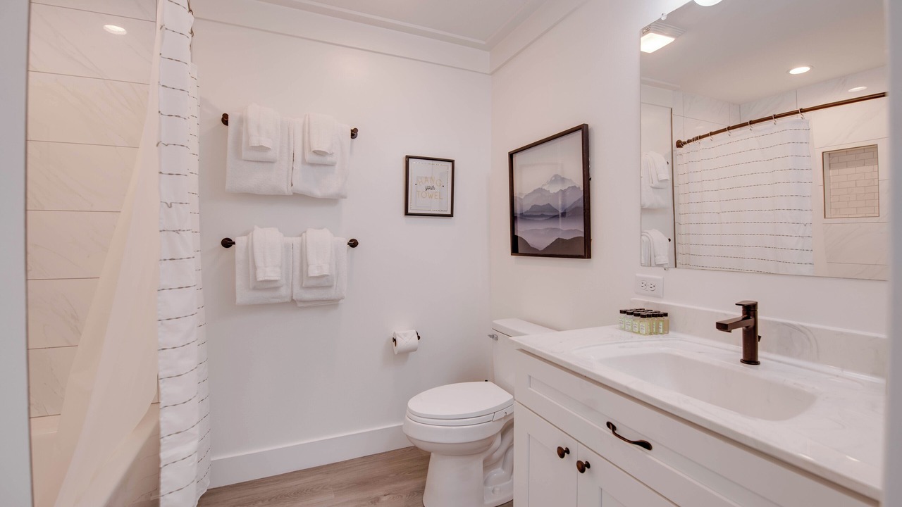 Photo of Bathroom in Geiger Key