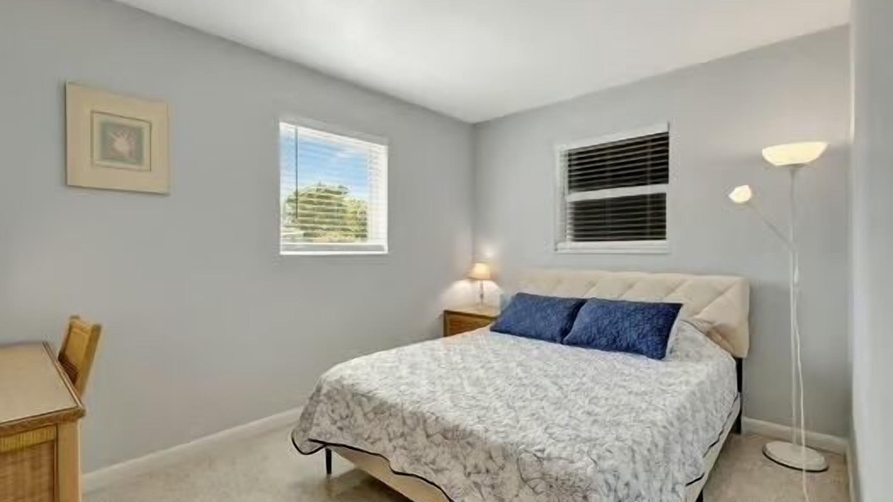 Photo of Bedroom in Riviera Beach