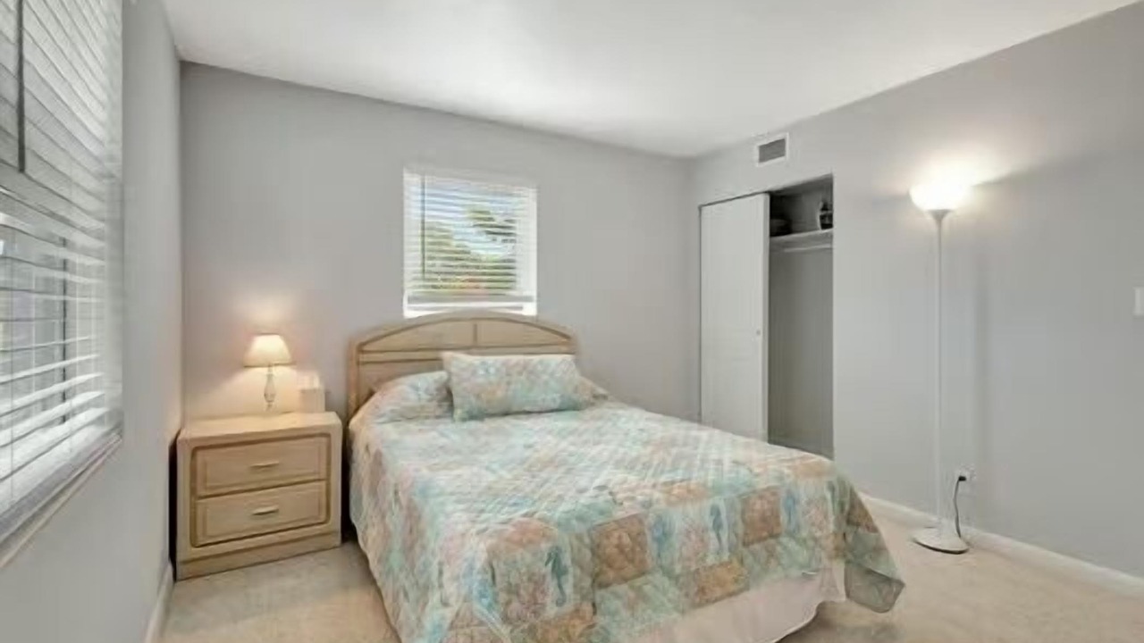 Photo of Bedroom in Riviera Beach