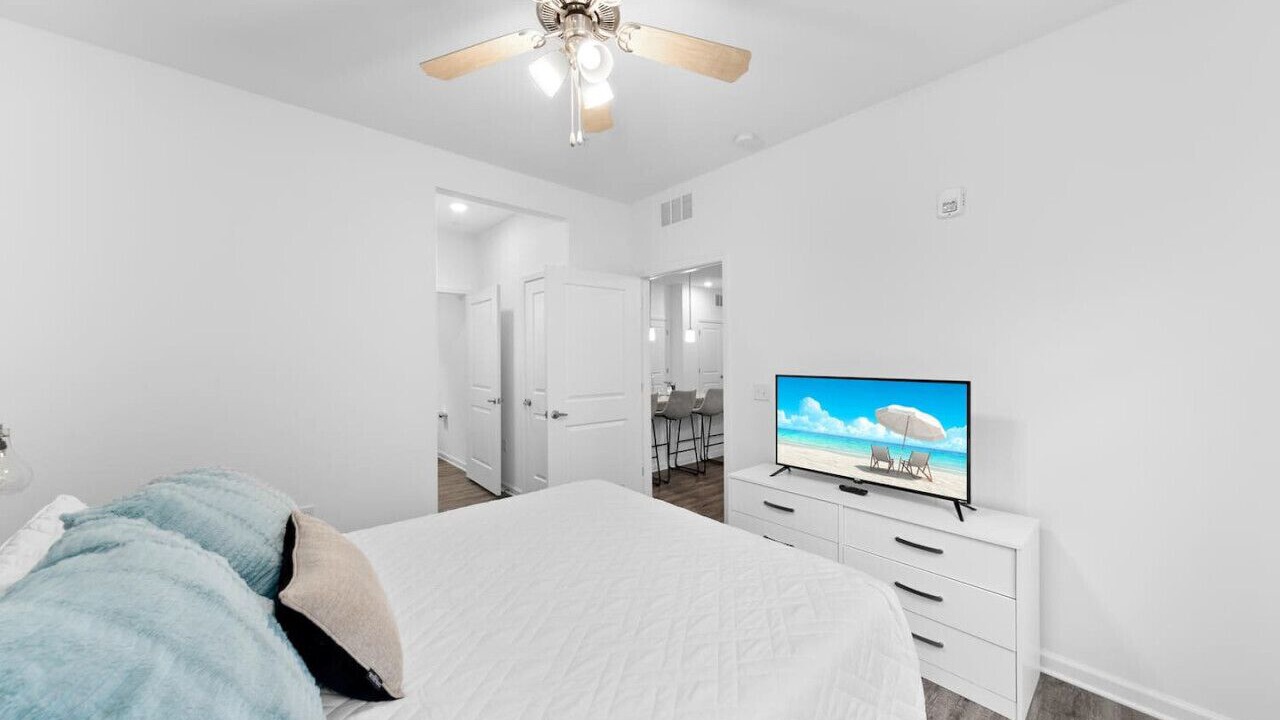 Photo of Bedroom in Orange Park