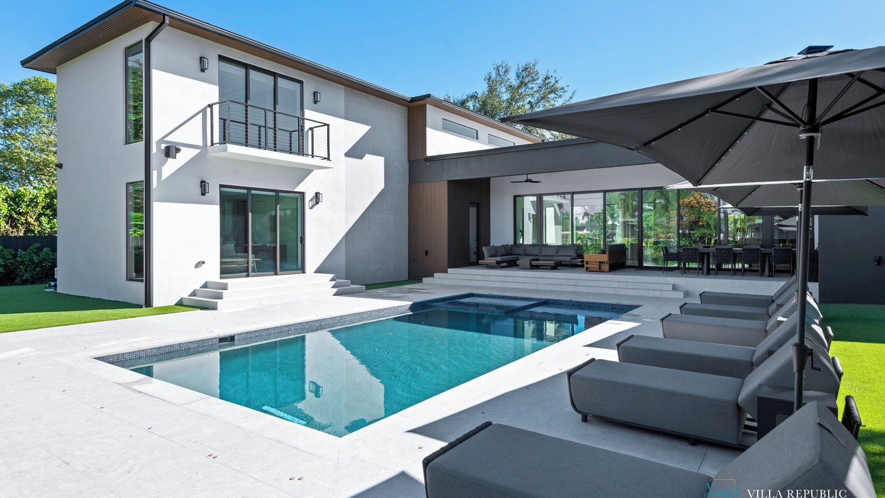 Photo of Outdoor in North Miami Beach