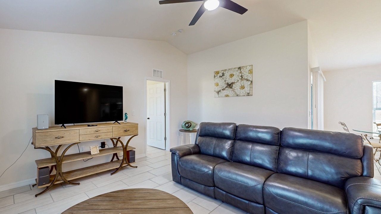 Photo of Livingroom in Diplomat