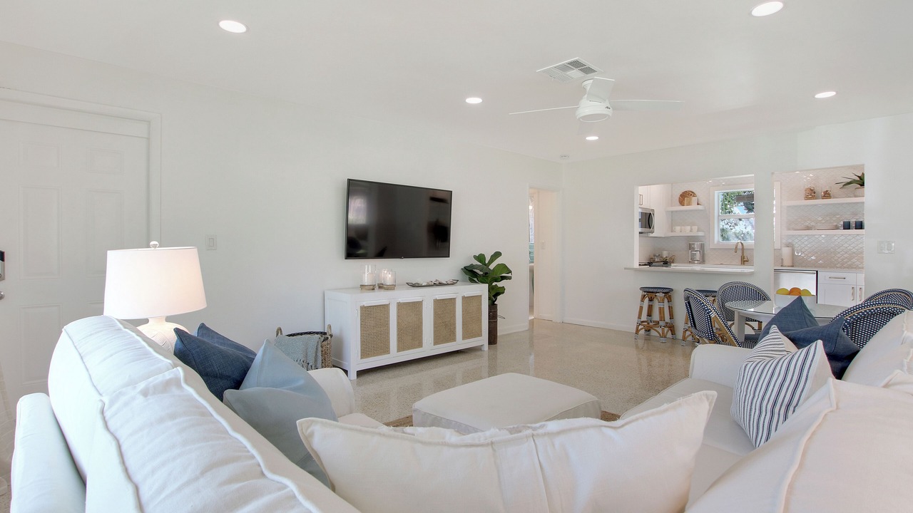 Photo of Livingroom in Inlet District
