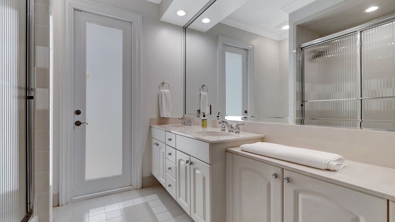Photo of Bathroom in Lake Ida Shores