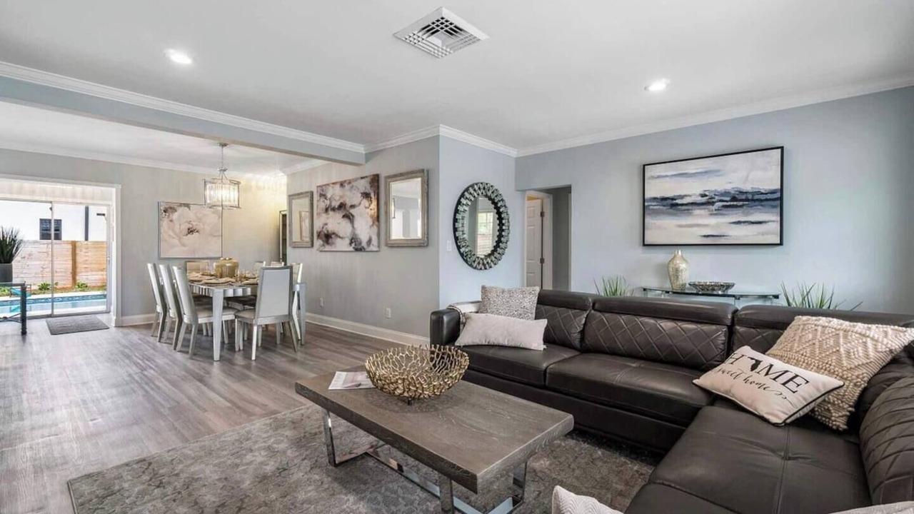 Photo of Livingroom in Old Northwood
