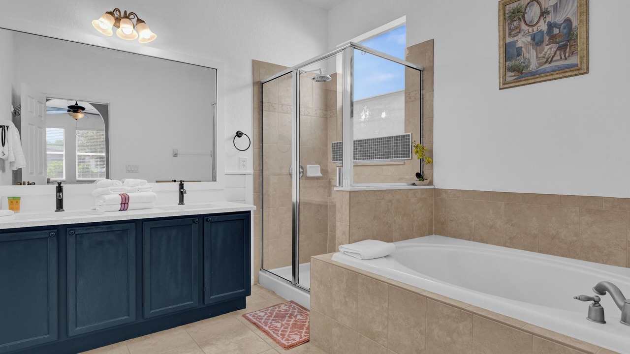 Photo of Bathroom in Trafalgar Village
