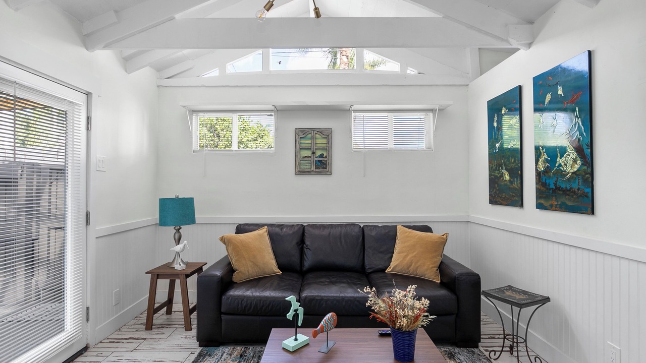 Photo of Livingroom in Old Northwood Historic District