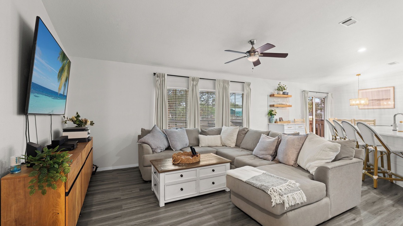 Photo of Livingroom in Gulf Cove