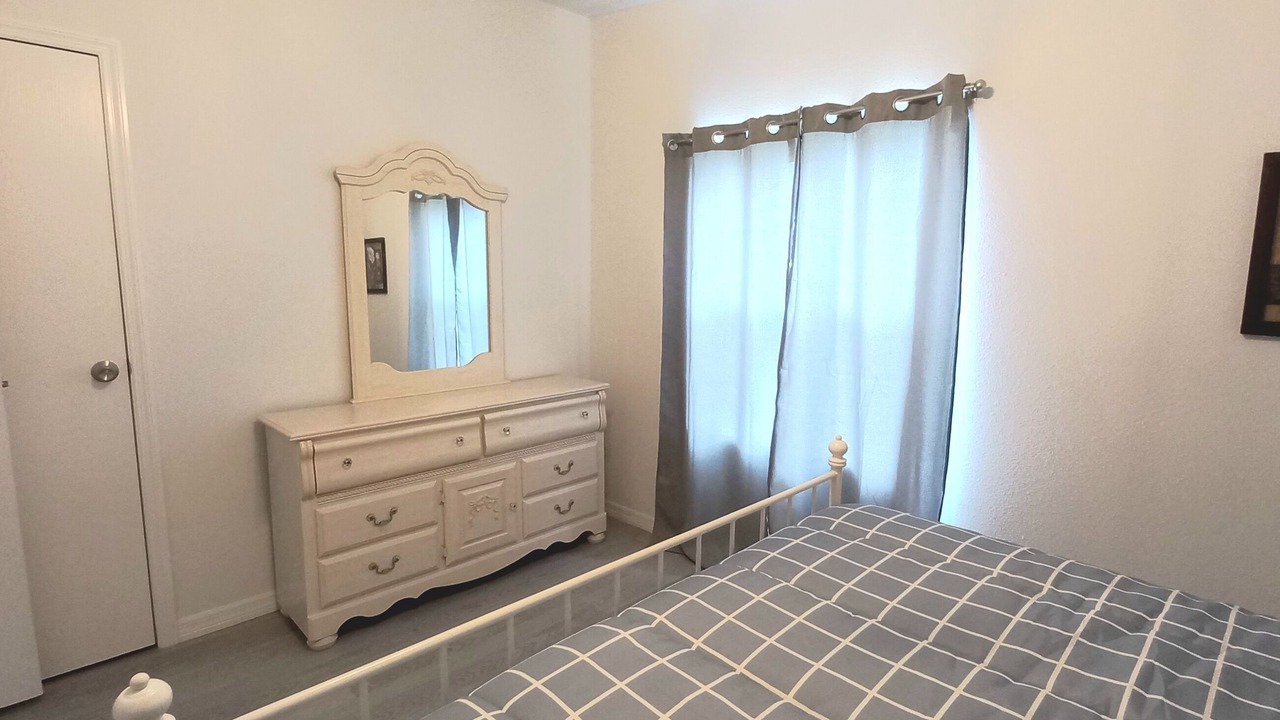 Photo of Bedroom in Wesley Chapel