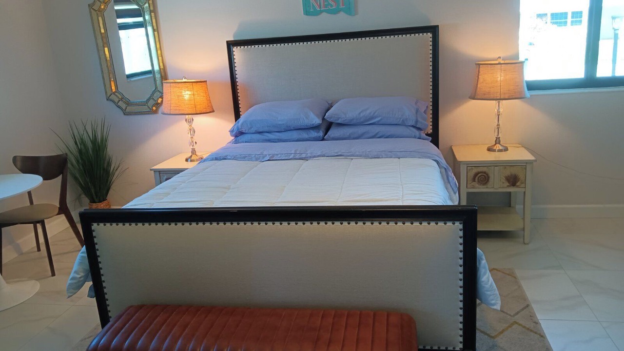 Photo of Bedroom in Venice Gardens