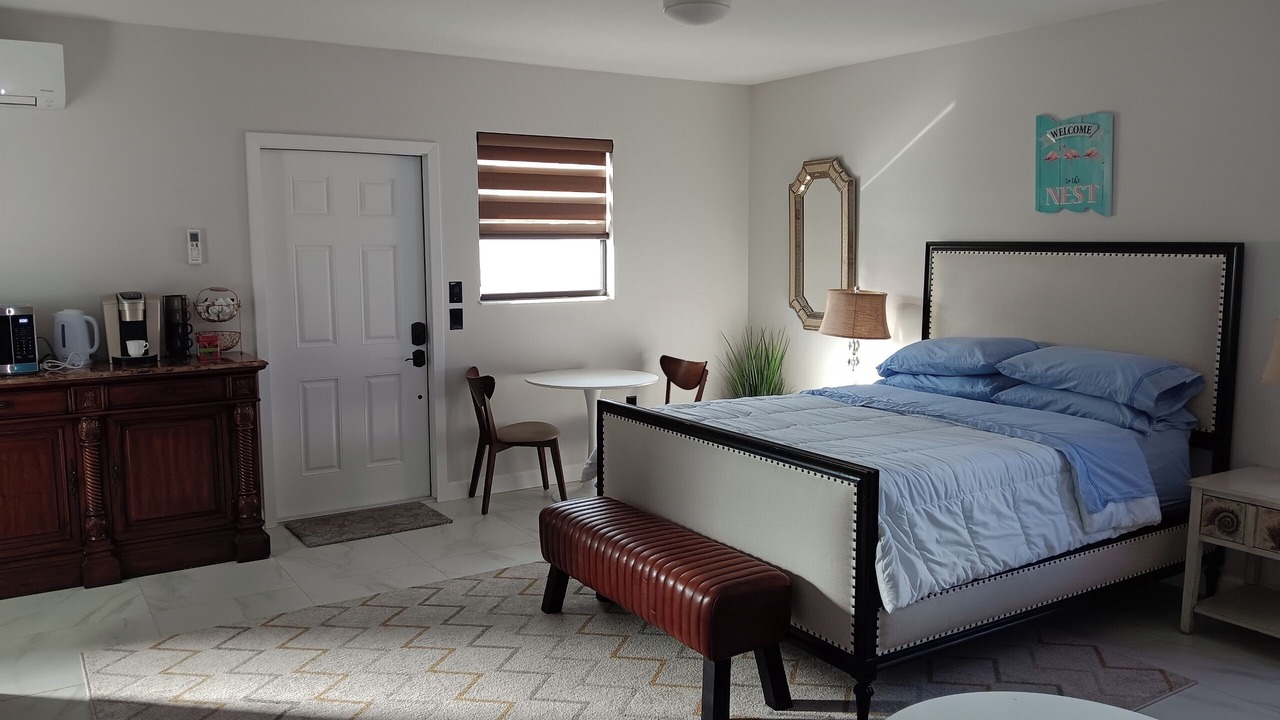 Photo of Bedroom in Venice Gardens