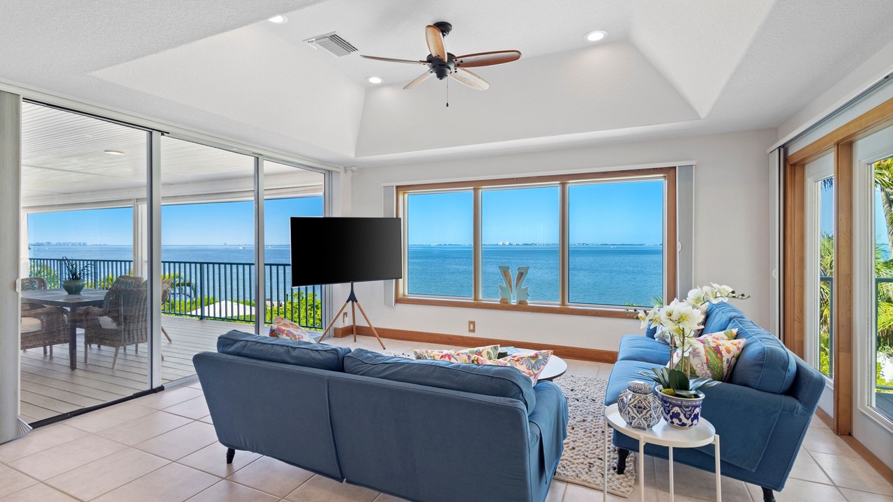Photo of Livingroom in Bayshore Gardens