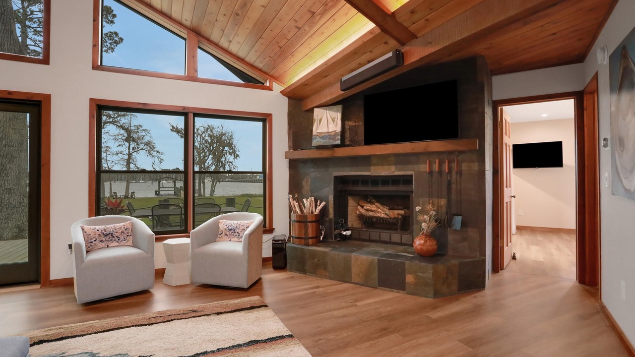 Photo of Livingroom in Fruit Cove