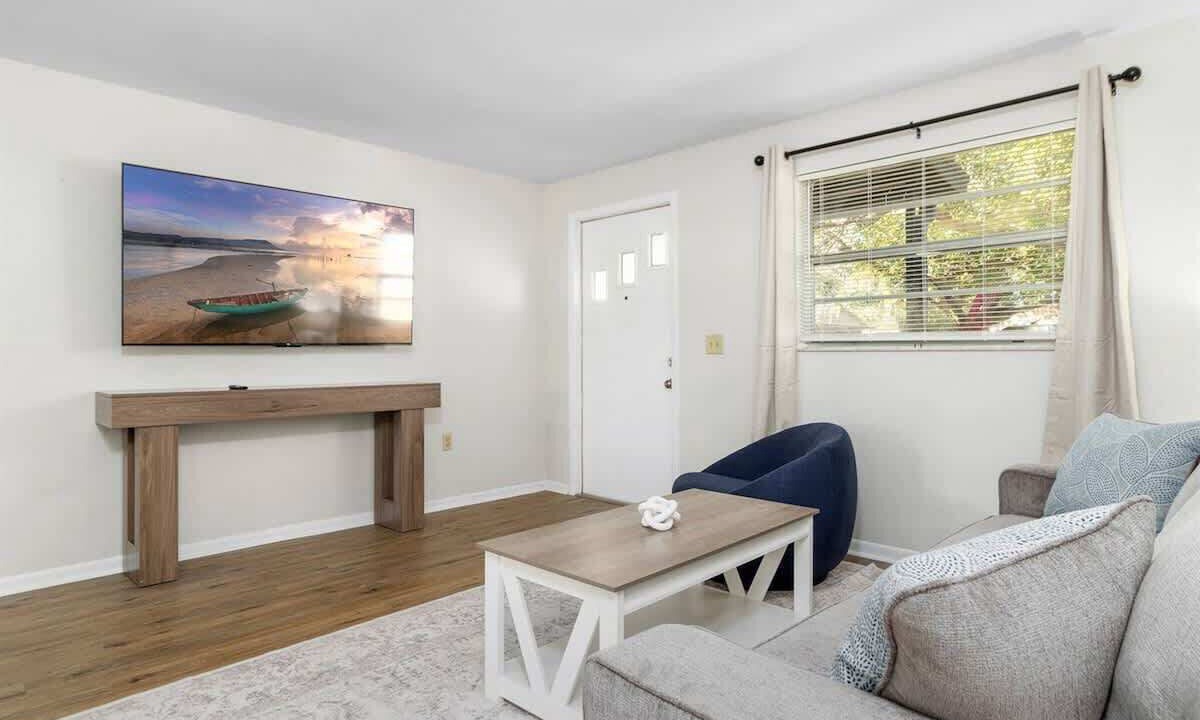 Photo of Livingroom in Downtown Zephyrhills
