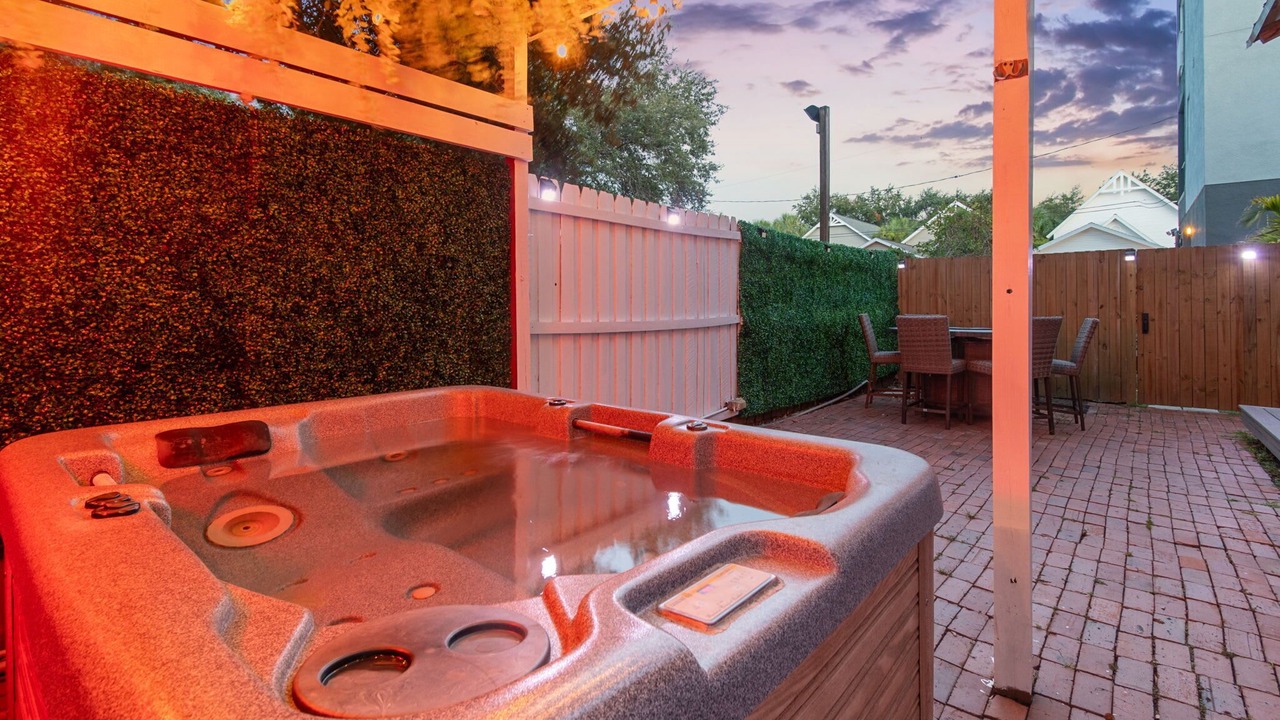 Photo of Patio Balcony in Crescent Lake