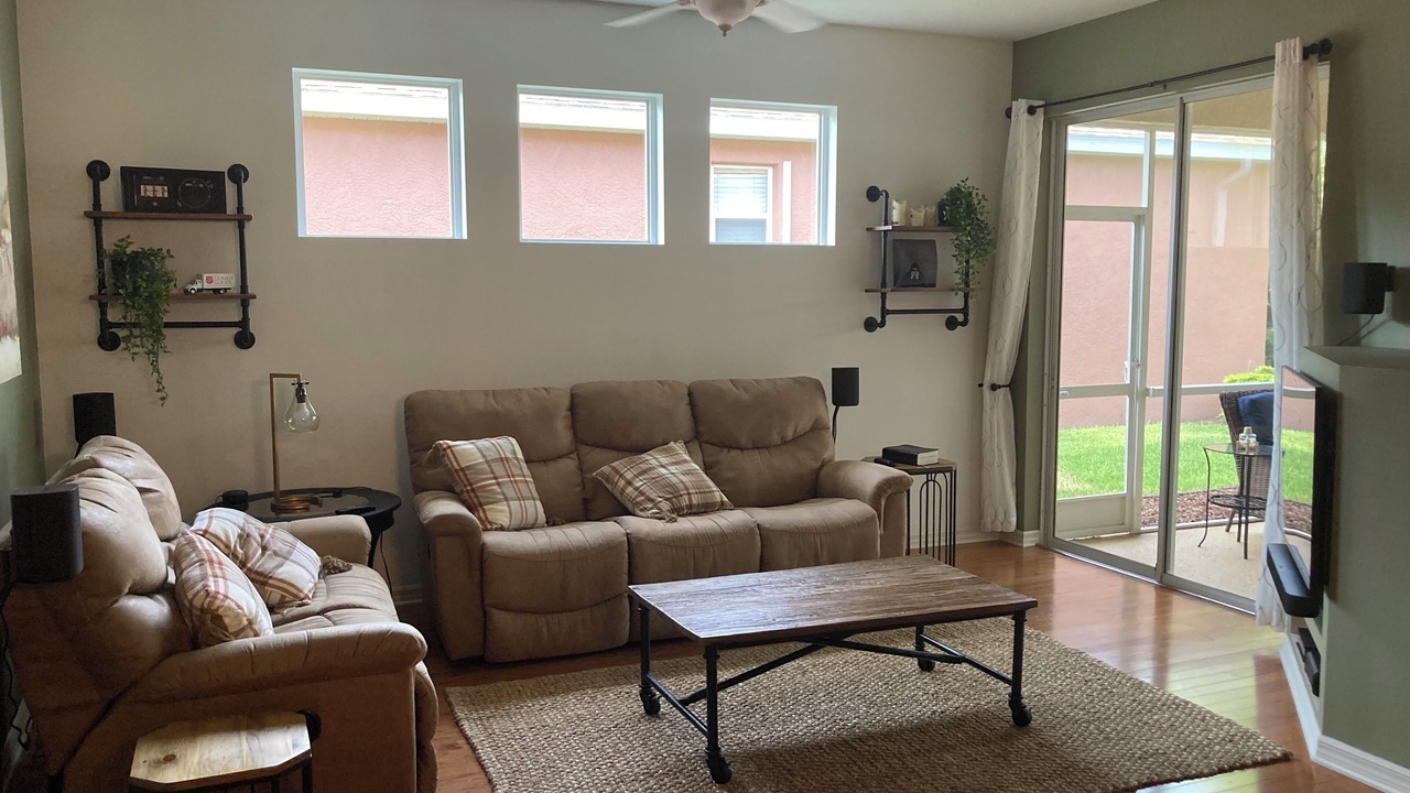 Photo of Livingroom in Greenfield Plantation