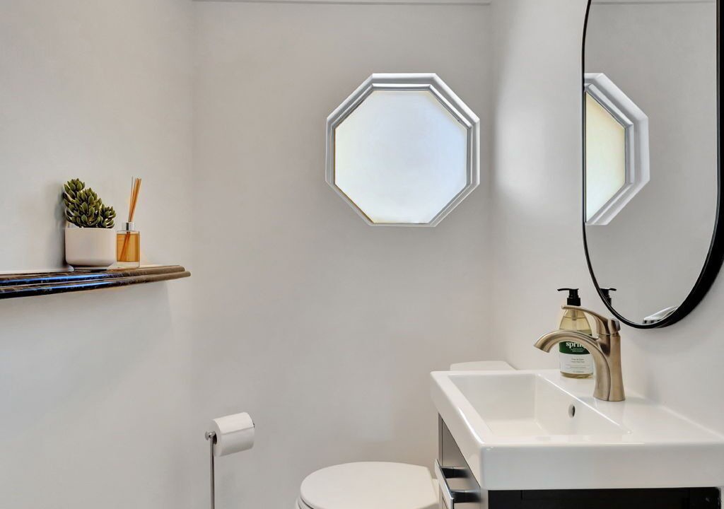 Photo of Bathroom in Hunt Club