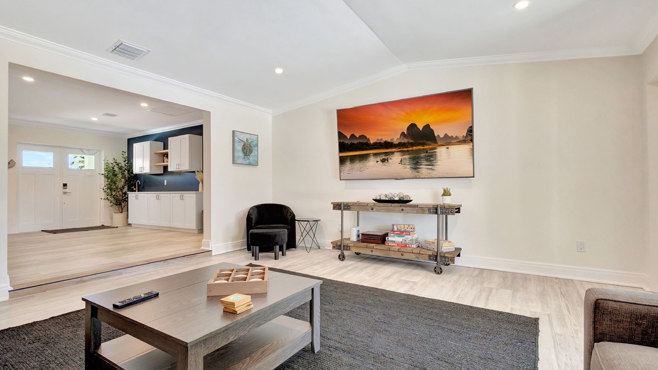 Photo of Livingroom in Hunt Club