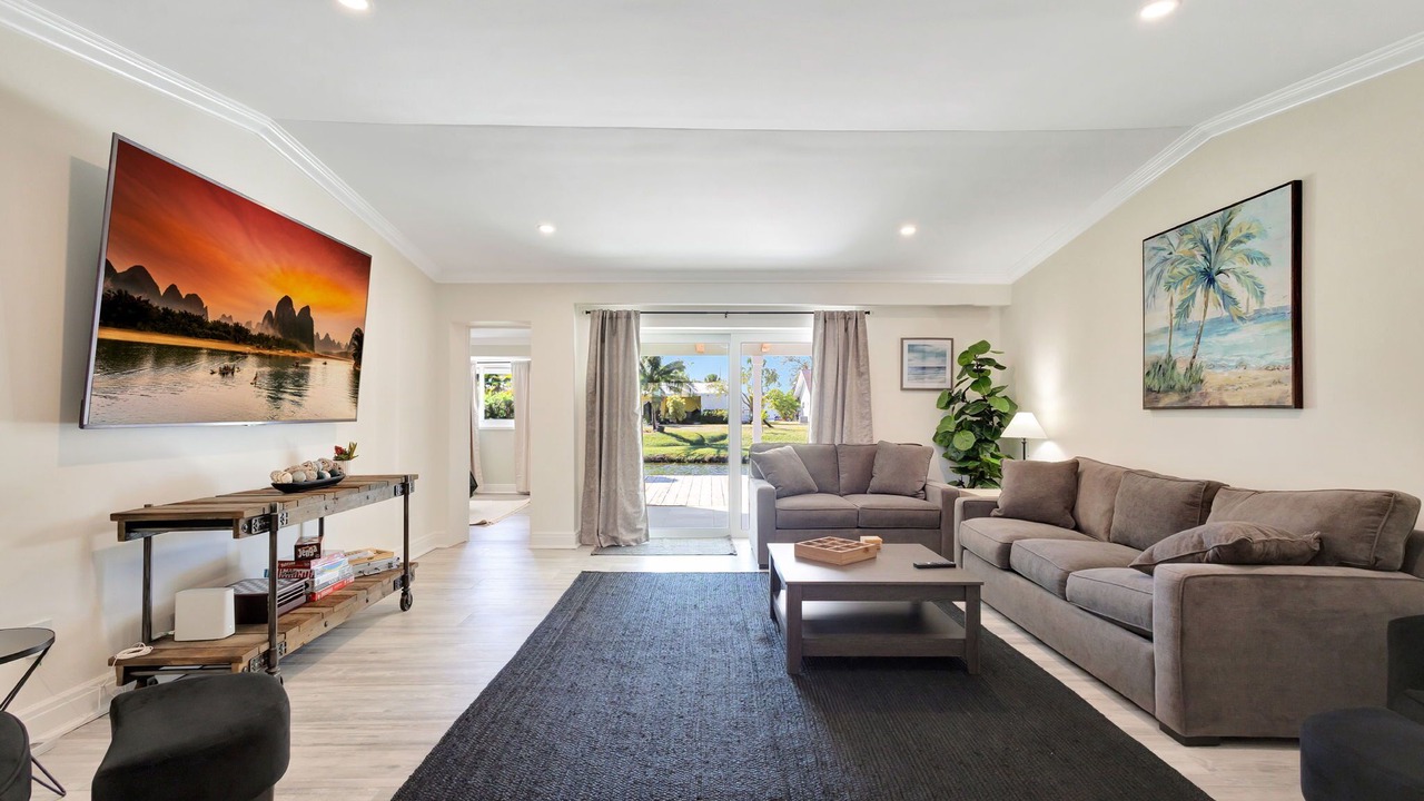 Photo of Livingroom in Hunt Club
