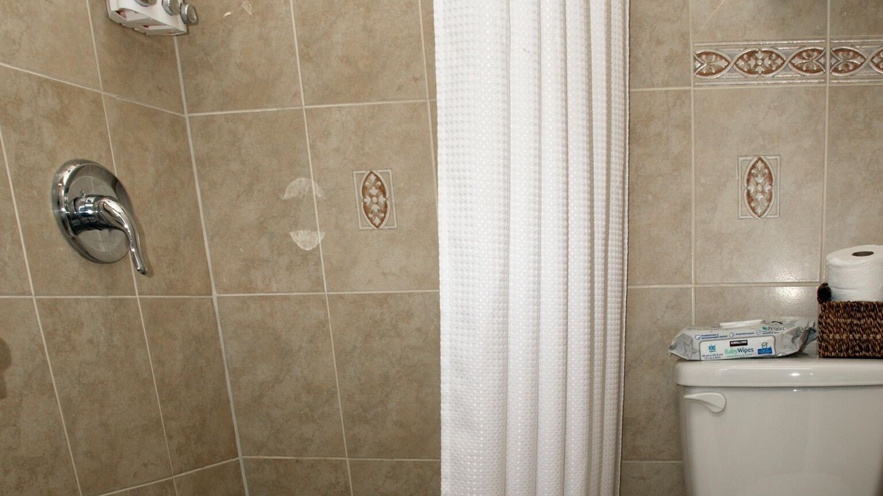 Photo of Bathroom in Miami Springs