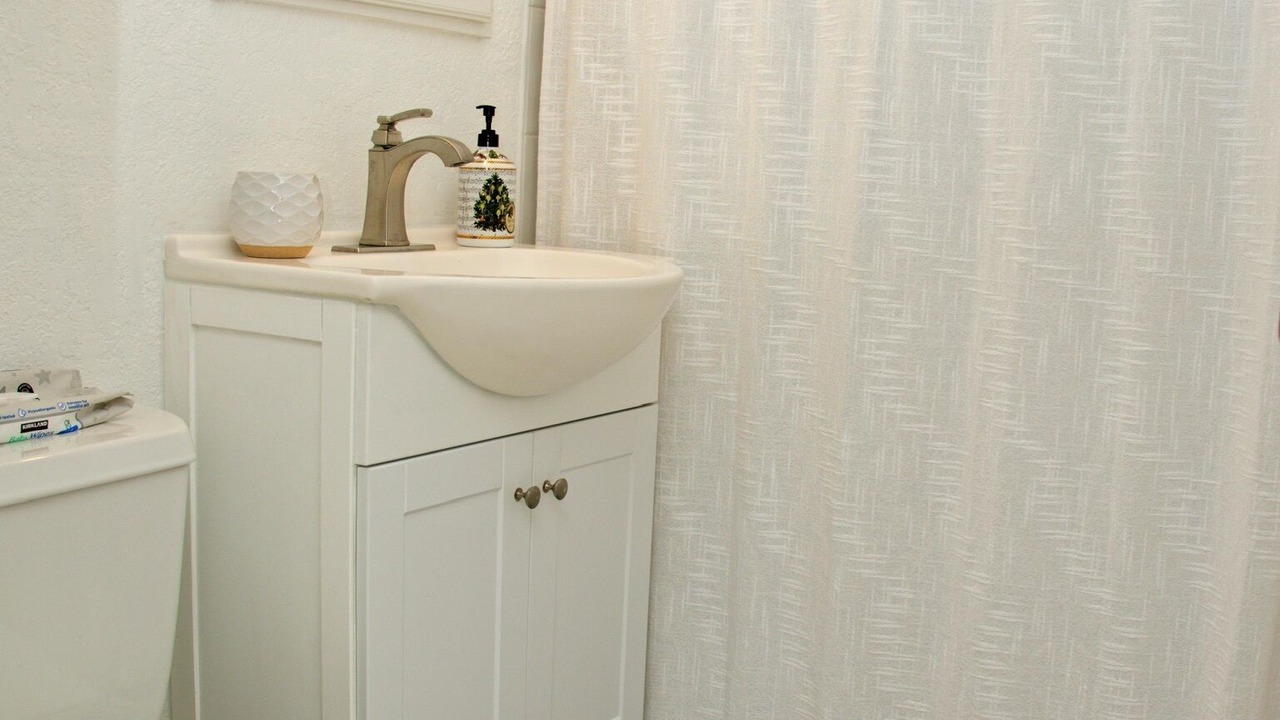 Photo of Bathroom in Miami Springs
