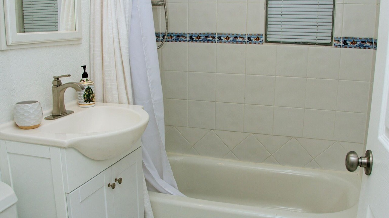 Photo of Bathroom in Miami Springs