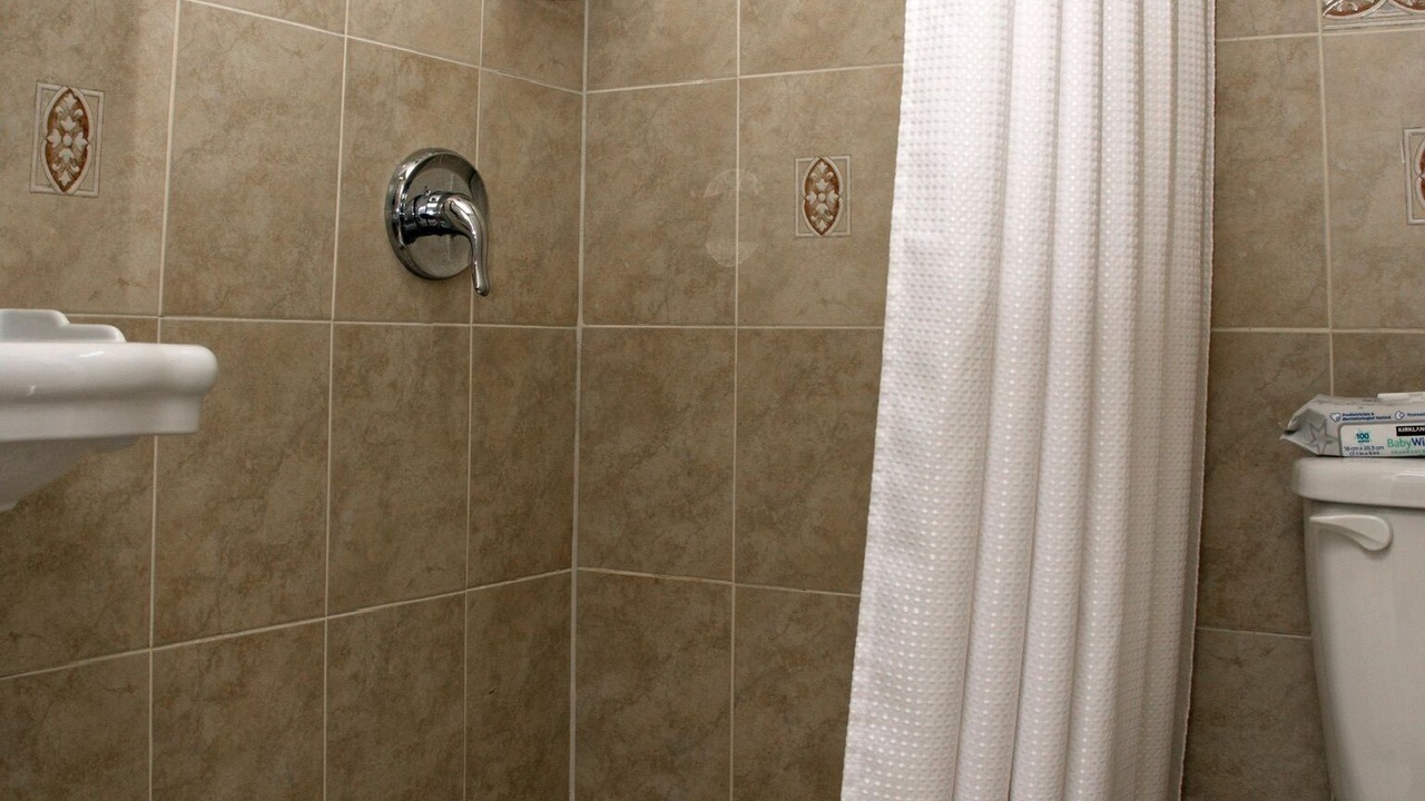 Photo of Bathroom in Miami Springs
