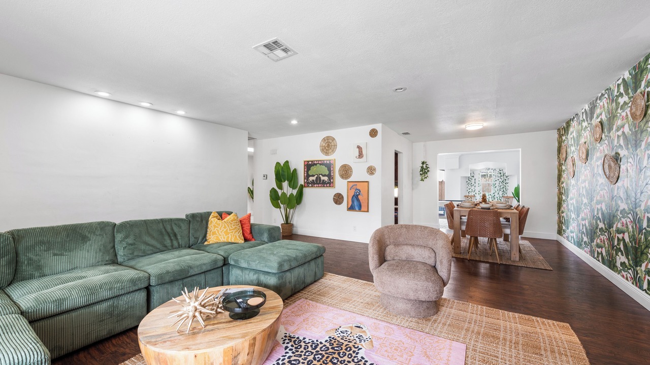 Photo of Livingroom in Imperial Point
