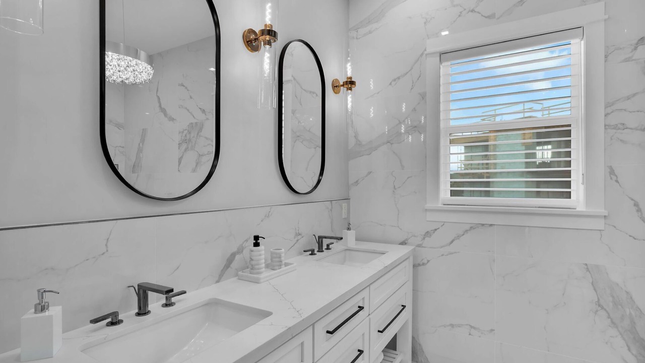 Photo of Bathroom in Coury