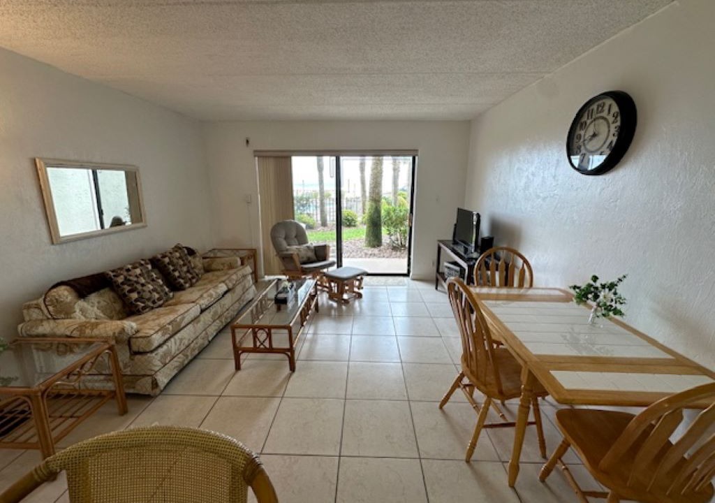 Photo of Livingroom in Ormond Shores Estates