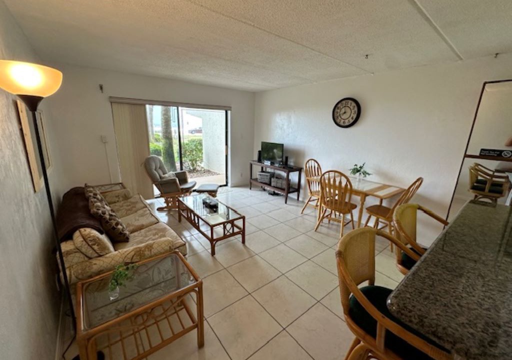 Photo of Livingroom in Ormond Shores Estates