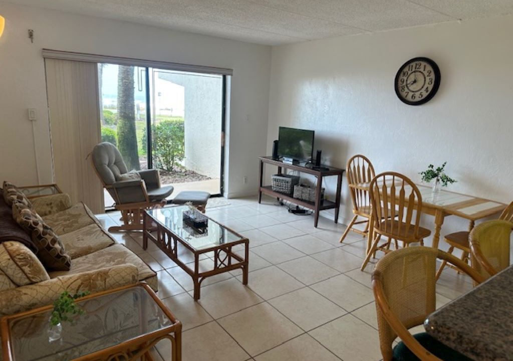 Photo of Livingroom in Ormond Shores Estates