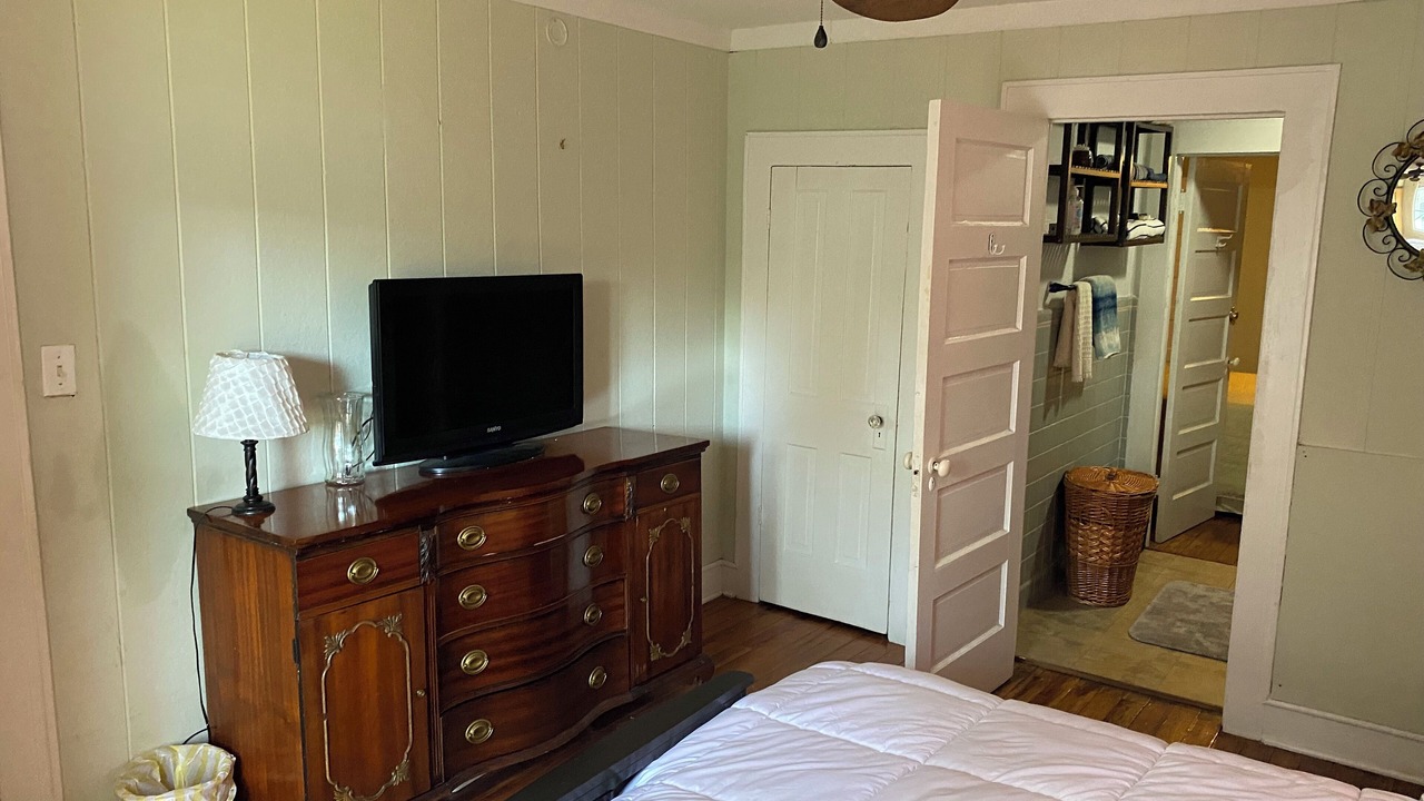 Photo of Bedroom in Dade City
