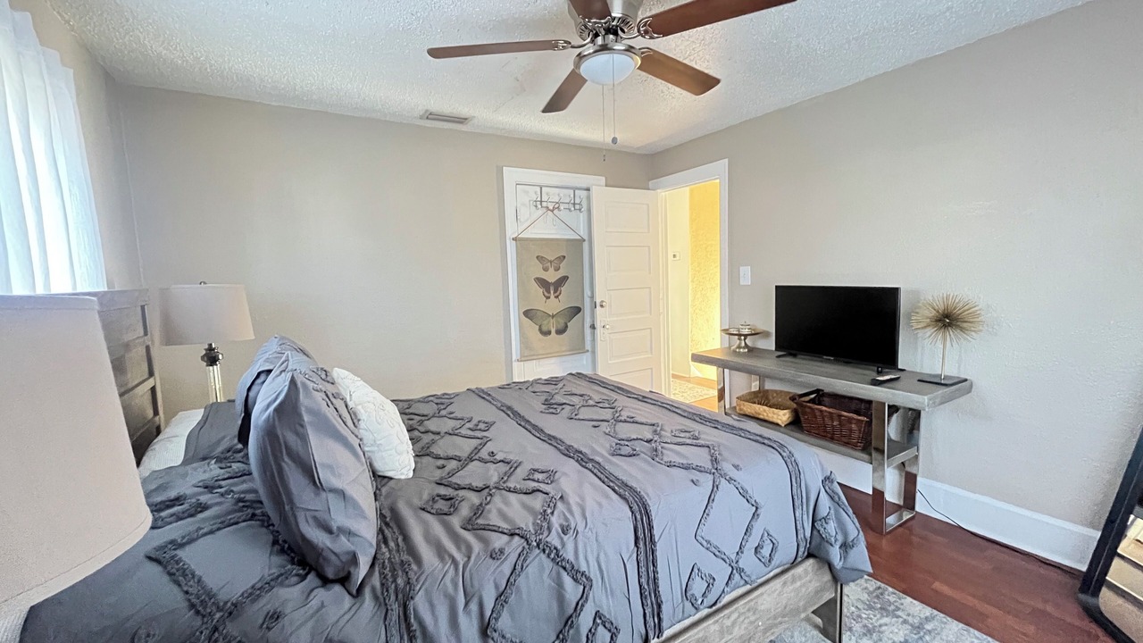 Photo of Bedroom in Historic Uptown