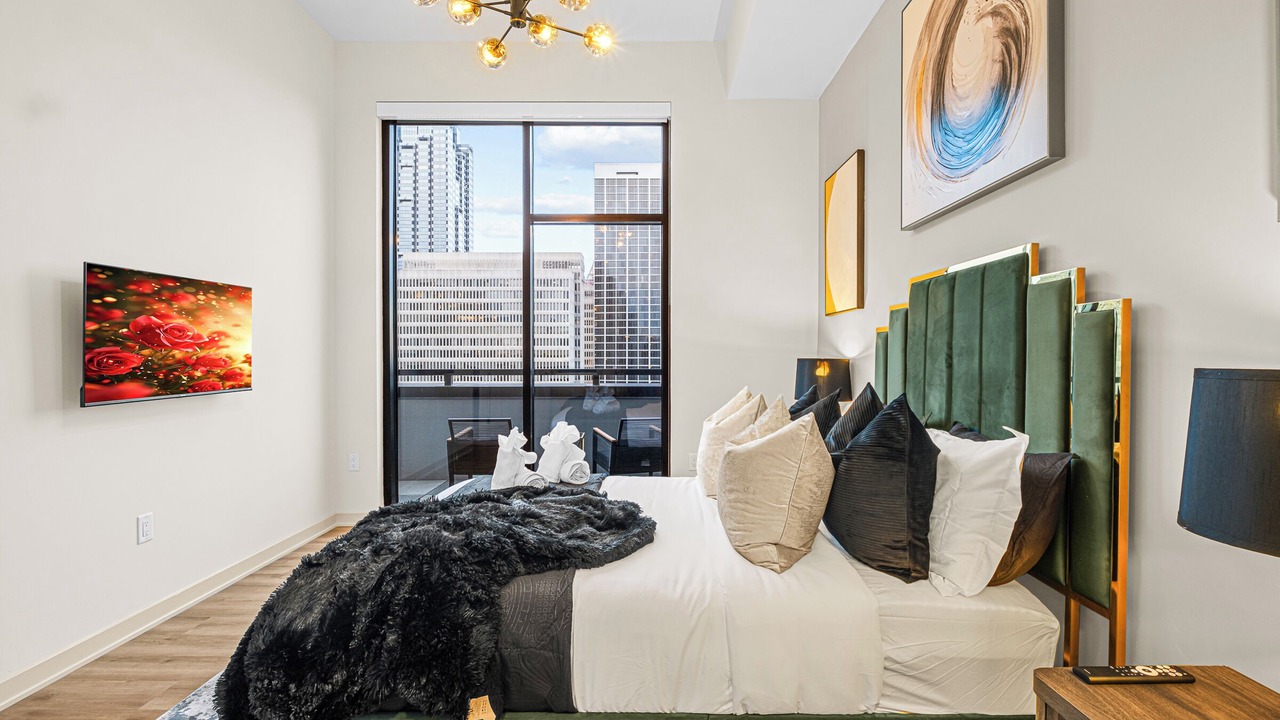 Photo of Bedroom in Peachtree Center
