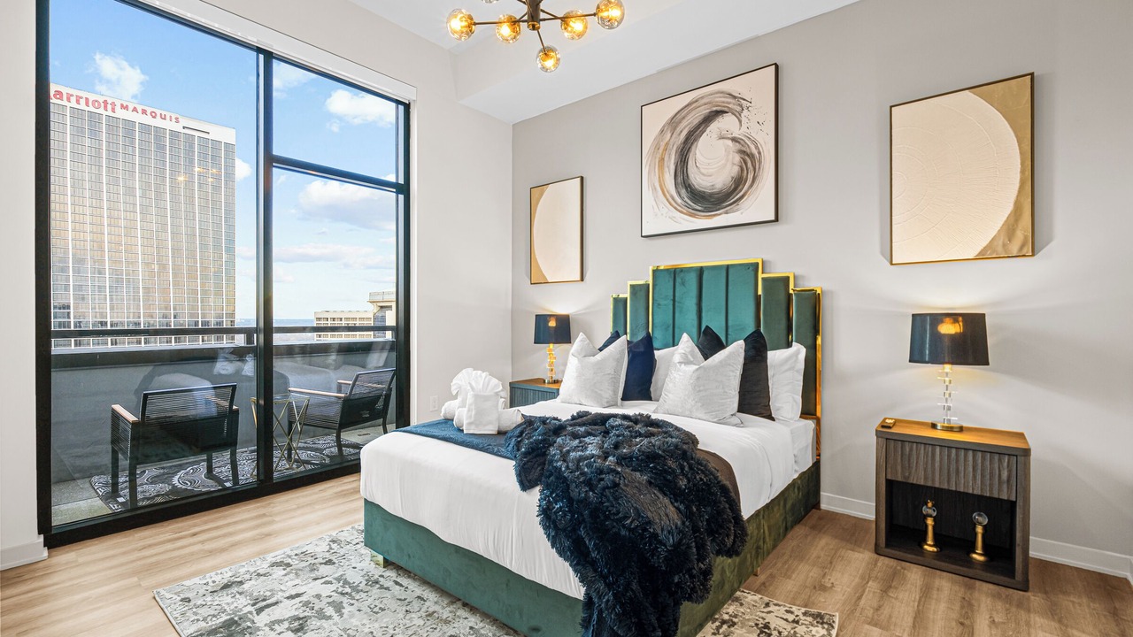 Photo of Bedroom in Peachtree Center