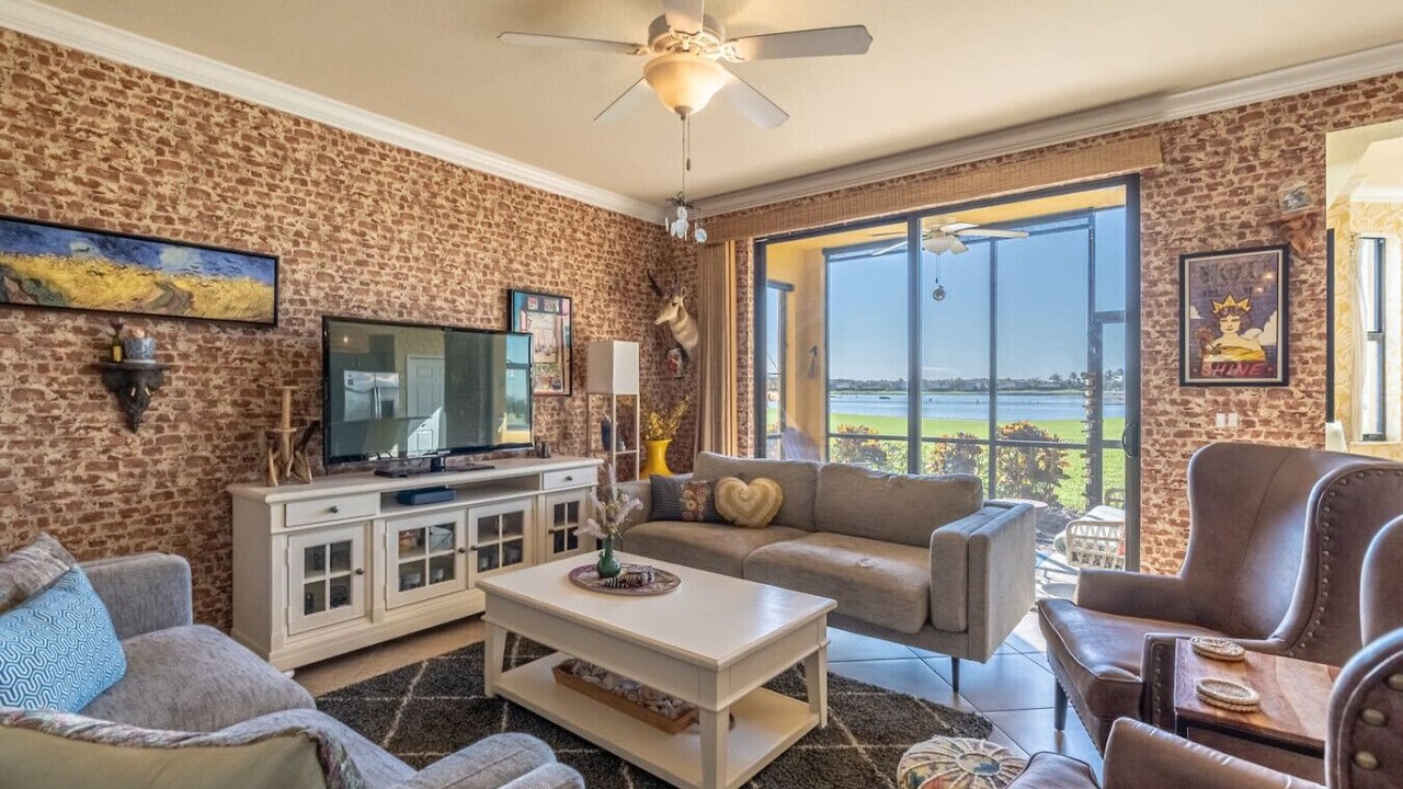 Photo of Bedroom in Naples