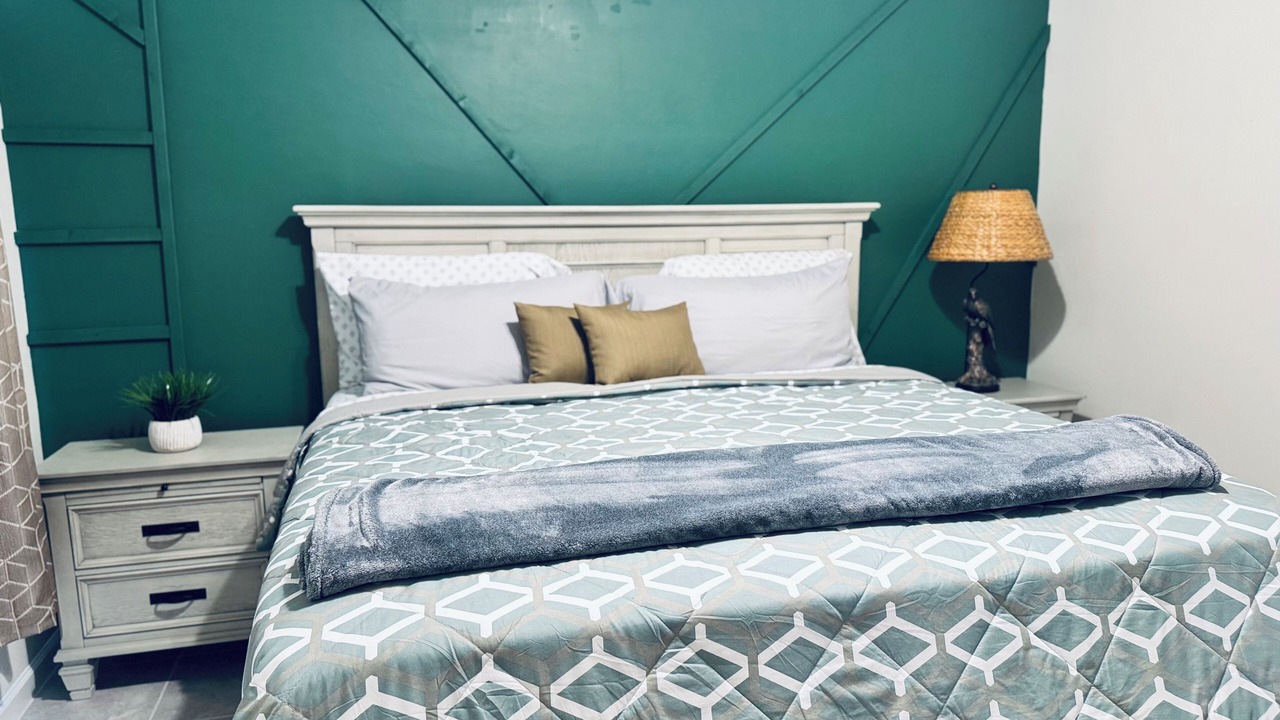 Photo of Bedroom in River Hall