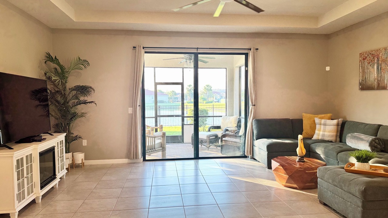 Photo of Livingroom in River Hall