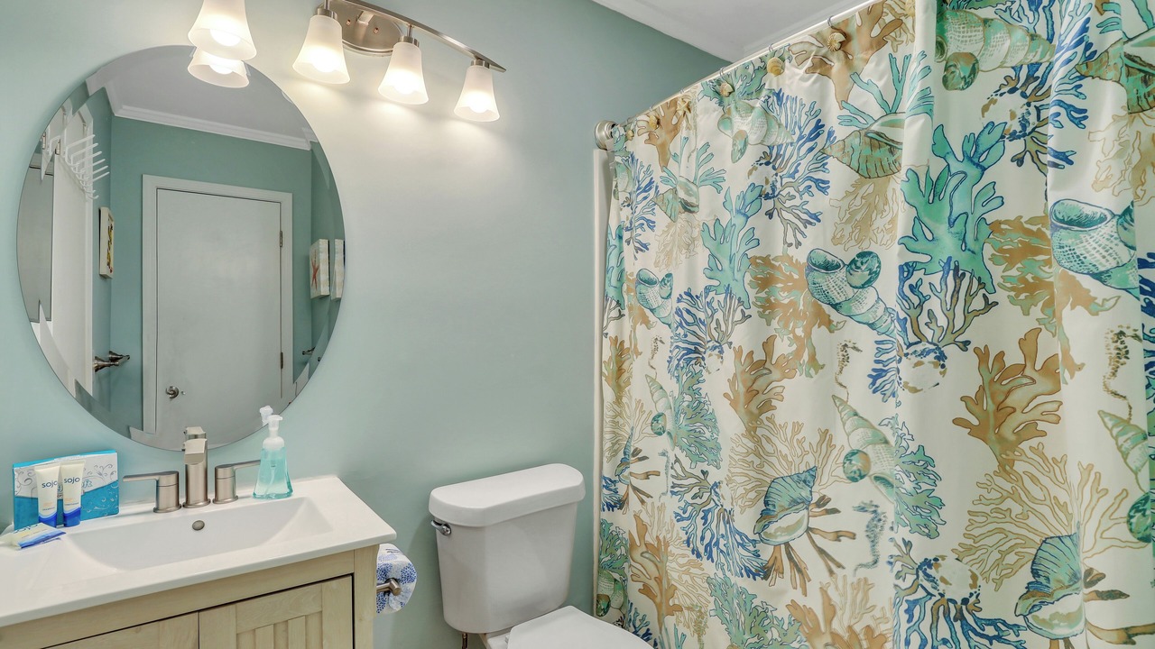 Photo of Bathroom in Folly Field