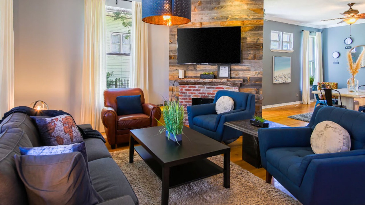 Photo of Livingroom in Urban Core
