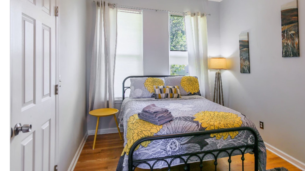 Photo of Bedroom in Urban Core