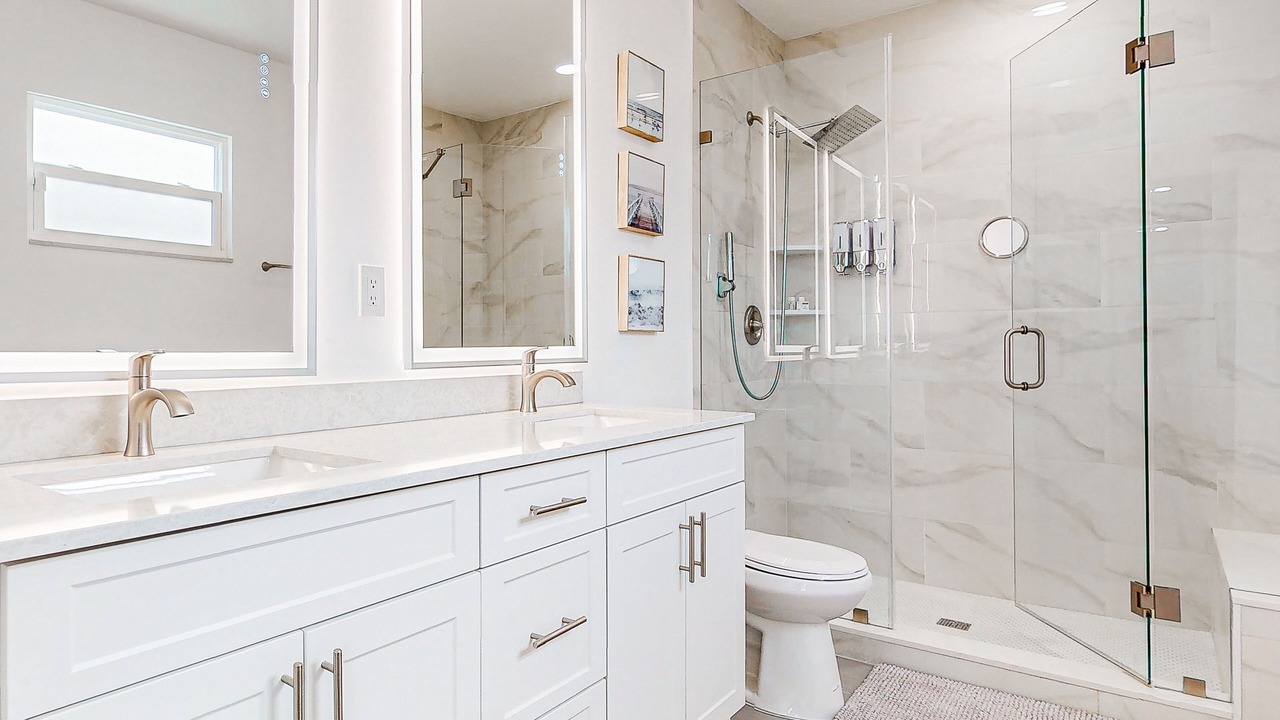 Photo of Bathroom in Lantana