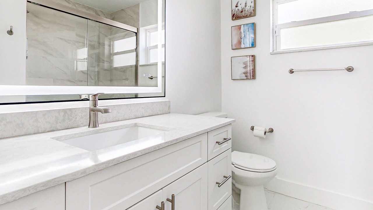 Photo of Bathroom in Lantana