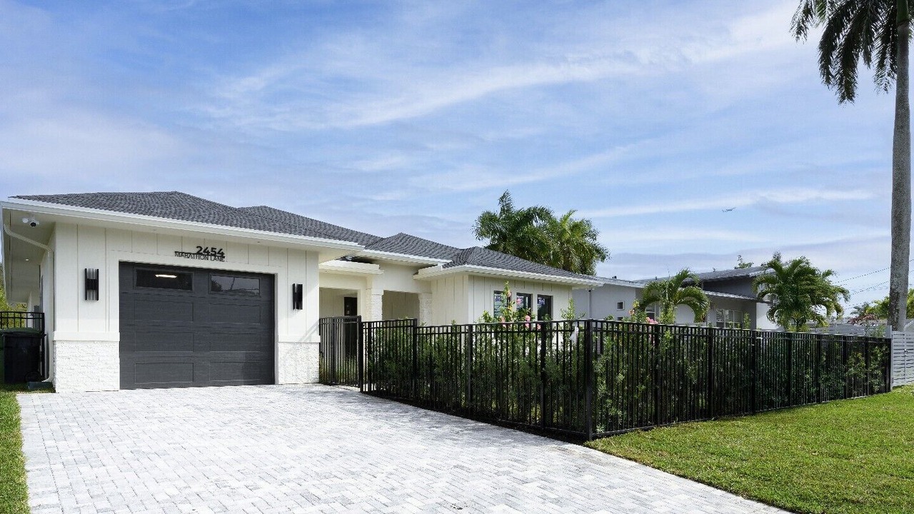 Photo of Others in Lauderdale Isles