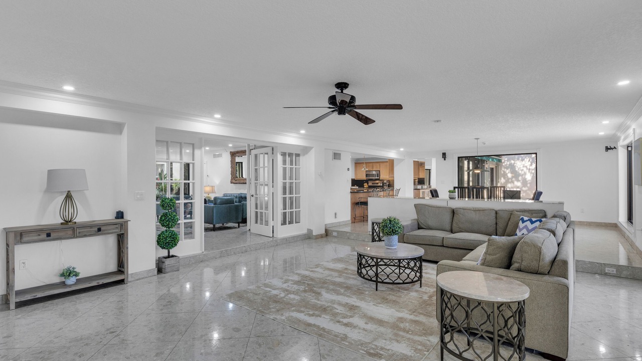 Photo of Livingroom in Shady Banks