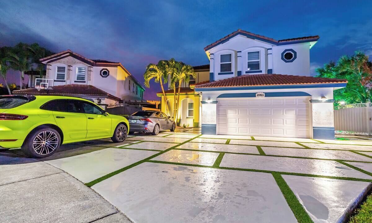 Photo of Outdoor in Tamiami