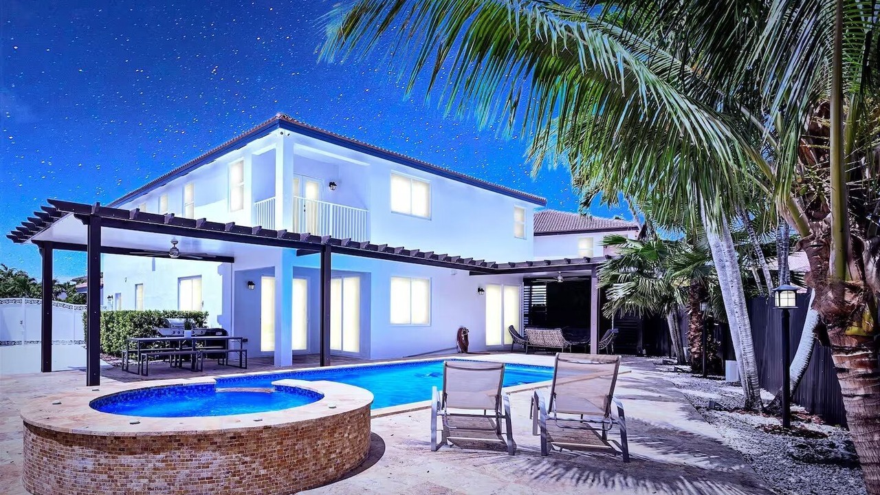 Photo of Outdoor in Tamiami
