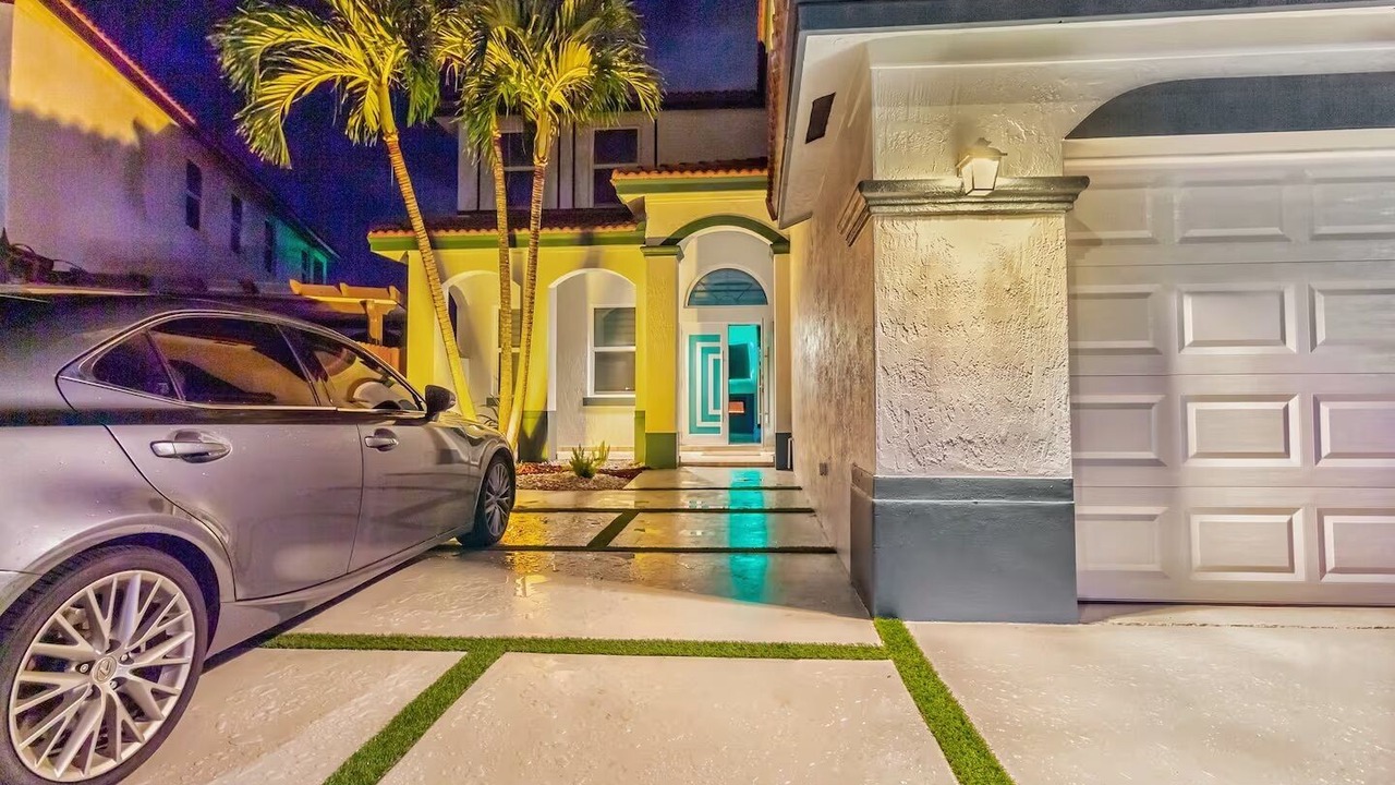 Photo of Outdoor in Tamiami